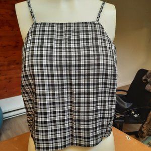 NWT Checkered Twik Crop Top
